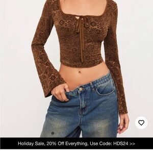 Lace square neck floral bell sleeve top